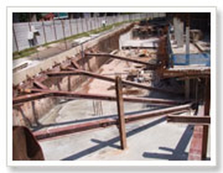 Secant pile wall